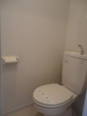 トイレ　清潔感のあるトイレです