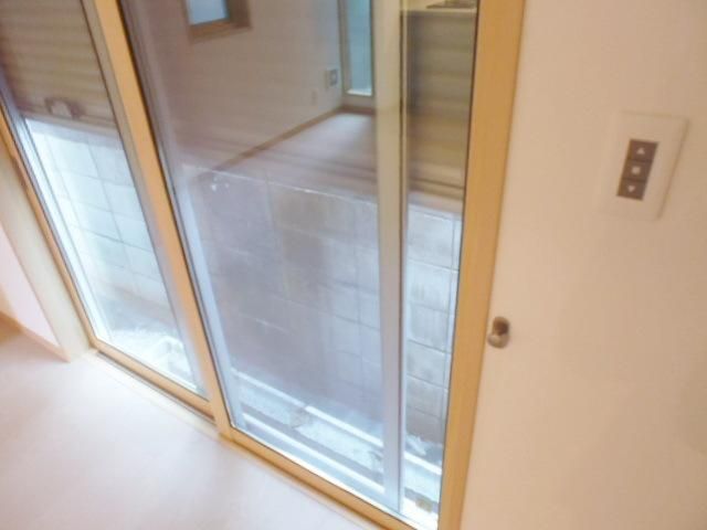 セキュリティ　★電動シャッターつき★