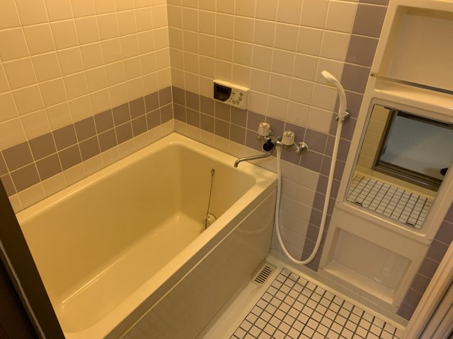 バス・シャワールーム　追い炊き機能付きで便利なバスルーム♪