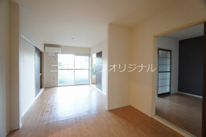 居室・リビング　11.2帖のＬＤＫです。