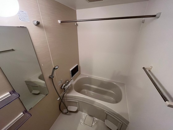 バス・シャワールーム　※別部屋の写真です