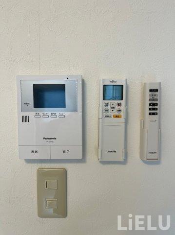 セキュリティ　モニタ付きインターホン