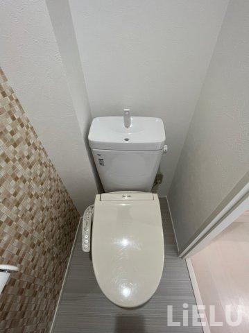 トイレ　温水洗浄便座