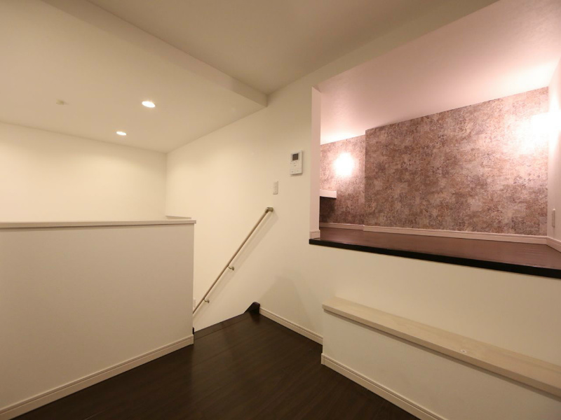 その他部屋・スペース　洋室3帖　ロフト2.5帖（収納でもお部屋でも使えます）