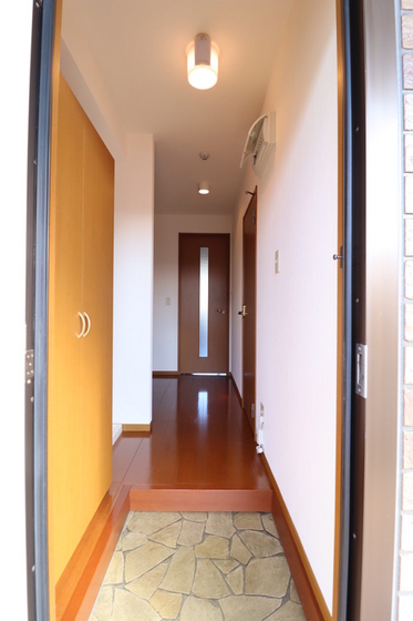 玄関　他号室のお写真です