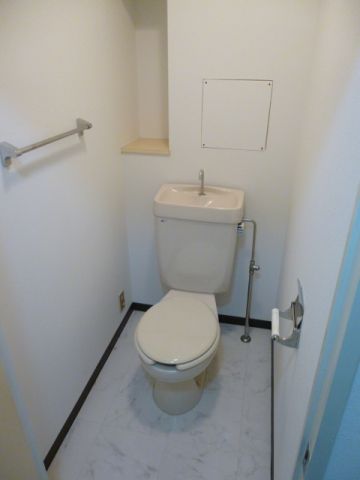 トイレ　トイレもきれいです