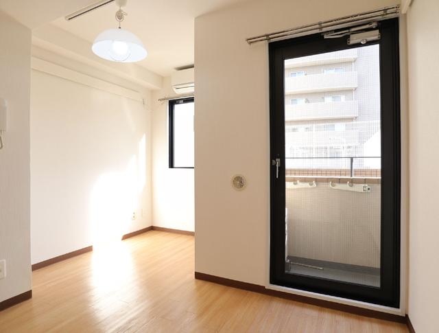 居室・リビング　居室　※同物件・同仕様画像