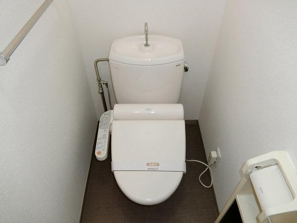 トイレ　ウォシュレット付きです！