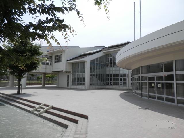 小学校　藤沢市立石川小学校（小学校）まで133m