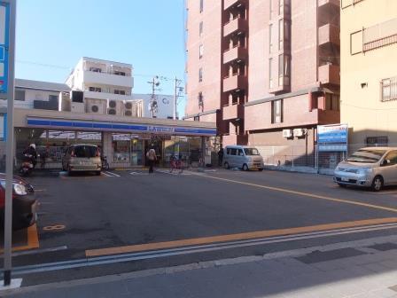 コンビニ　ローソン 鶴見橋一丁目店（コンビニ）まで305m