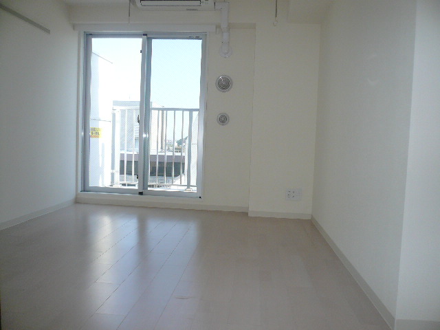 居室・リビング　エントランス