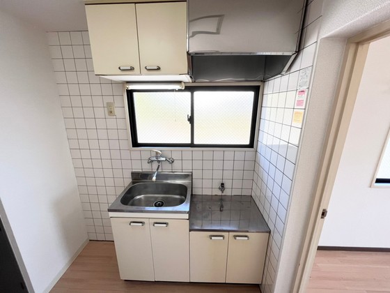 キッチン　※別部屋の写真です