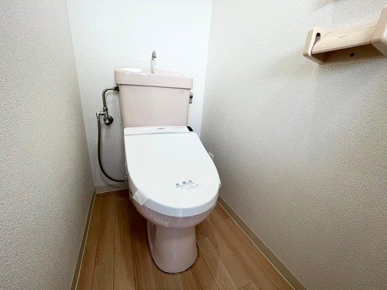 トイレ　※別部屋の写真です