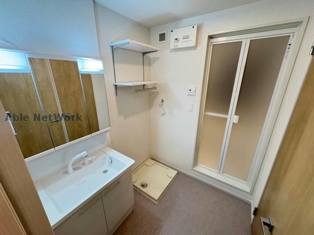 洗面設備　同型タイプ