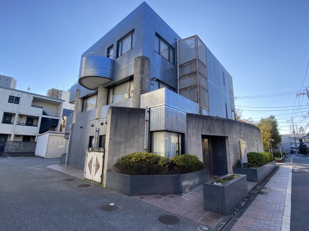 病院　嶋津医院(医療法人社団)（病院）まで152m