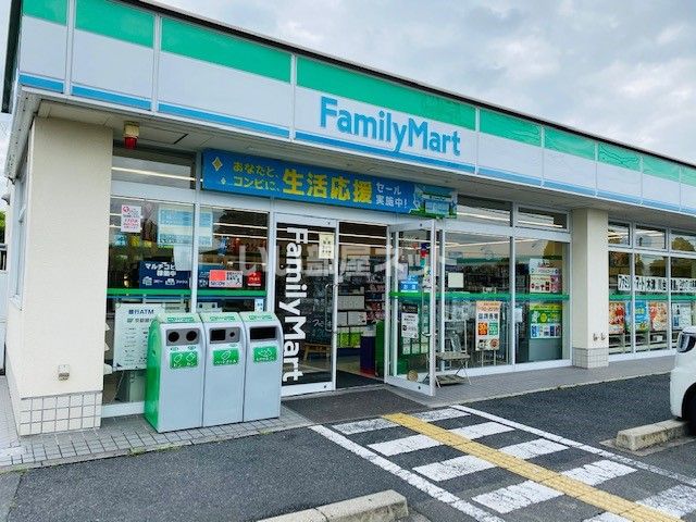 コンビニ　ファミリーマート 木津川台駅前店（コンビニ）まで679m