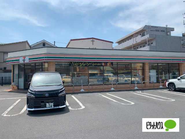 コンビニ　セブンイレブン横浜井土ケ谷下町店（コンビニ）まで525m