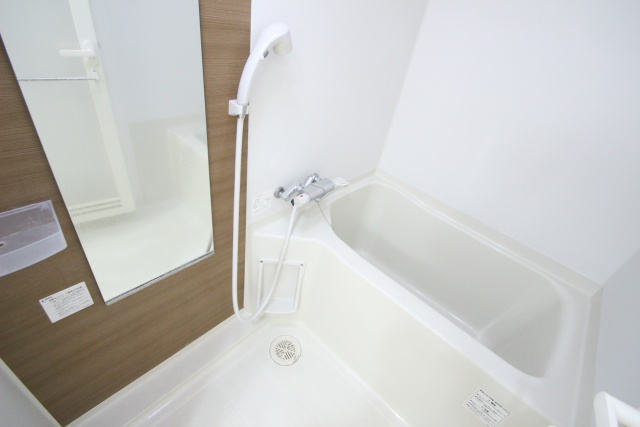 バス・シャワールーム　※別部屋の参考写真のため、原状優先です。