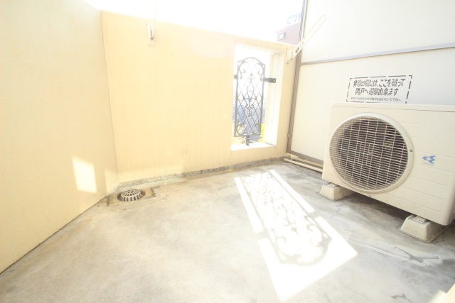 バルコニー　※別部屋の参考写真のため、原状優先です。