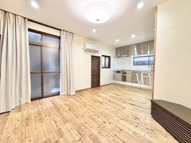 居室・リビング　リビング　床暖房