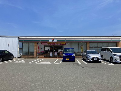 コンビニ　セブン－イレブン福岡春日店（コンビニ）まで638m