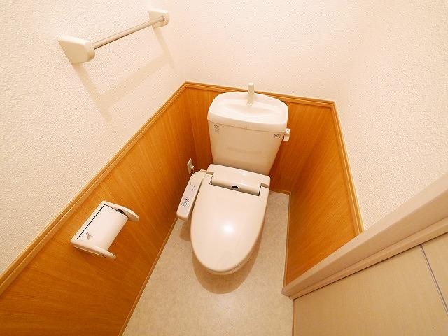トイレ　コンパクトで使いやすいトイレです
