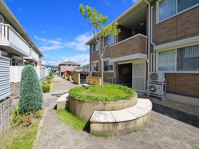 バルコニー　開放的で明るい空間を演出してくれるバルコニーです