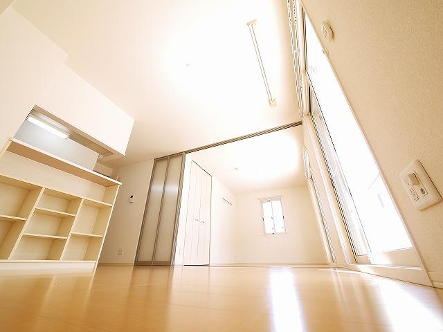 居室・リビング　おしゃれな居間です