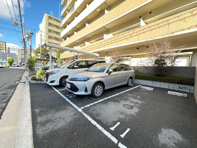 駐車場　詳細は、RISUMO江坂本店→06-6155-7137まで♪