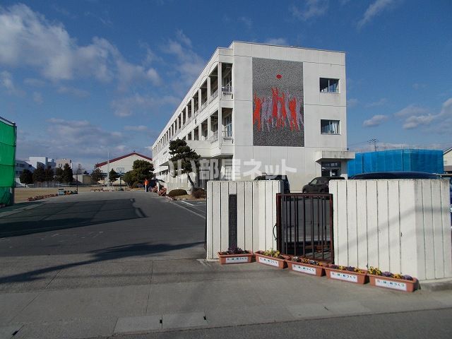 中学校　亘理町立逢隈中学校（中学校）まで281m