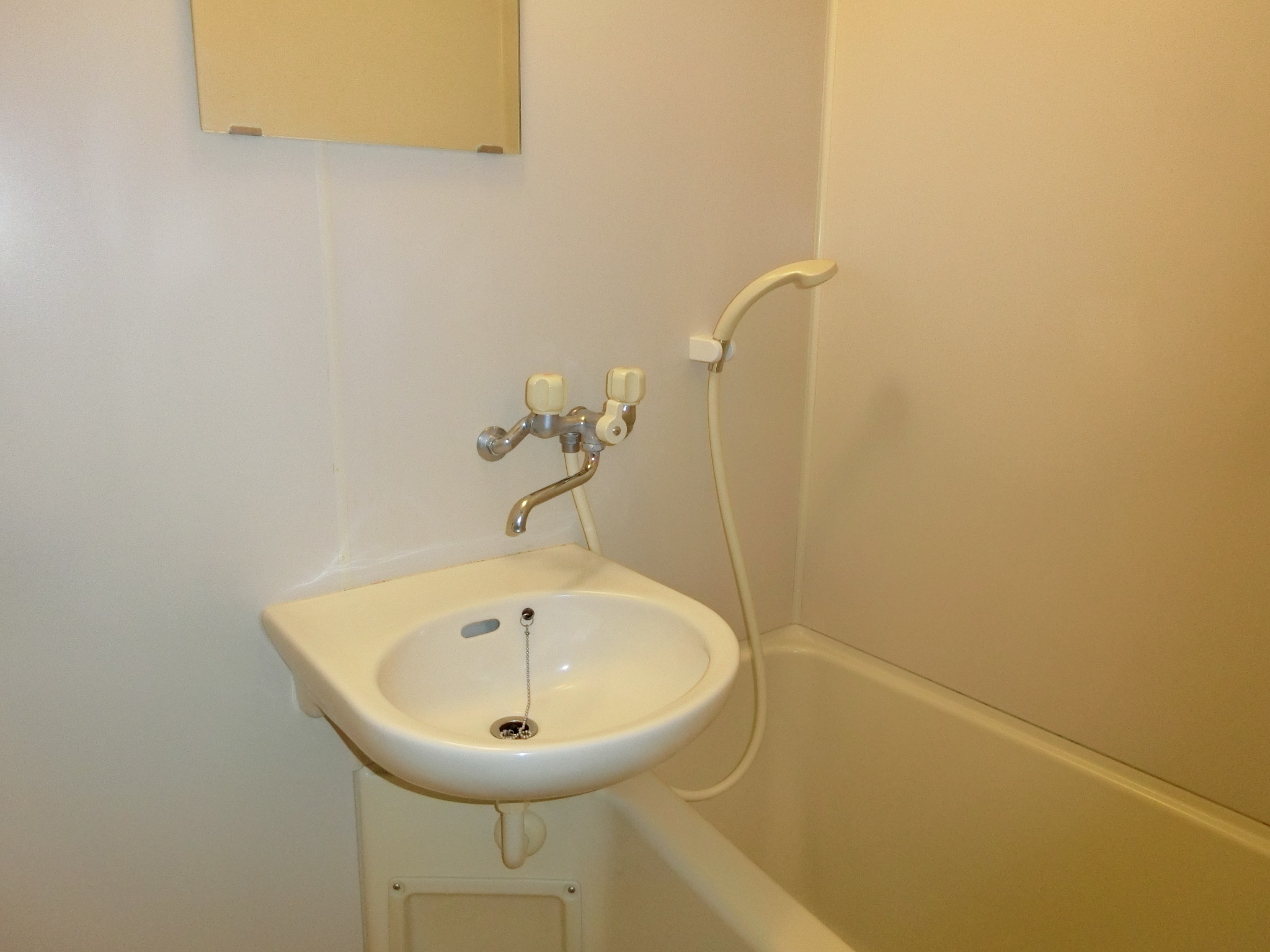 洗面設備　※写真は別のお部屋です。現況を優先させていただきます。