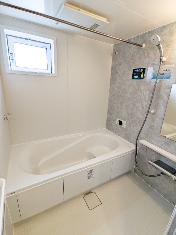 バス・シャワールーム　図面と現状に相違がある場合には現状を優先