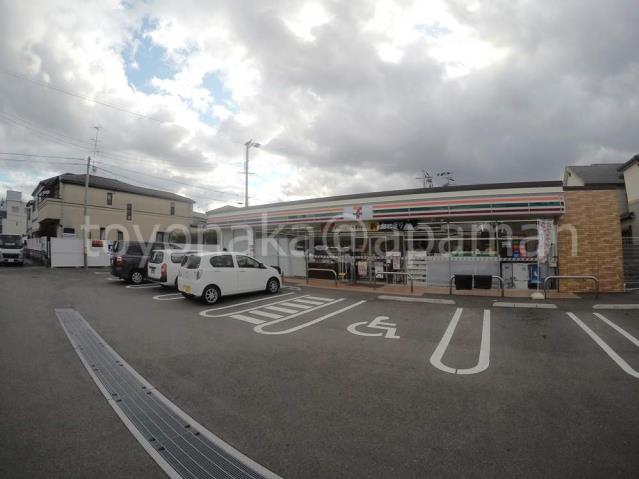 コンビニ　セブン－イレブン豊中本町９丁目店（コンビニ）まで432m