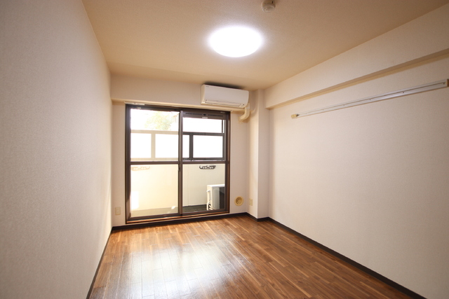 居室・リビング　※照明は設備ではありません