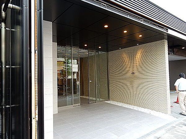 エントランス　建物の内部です