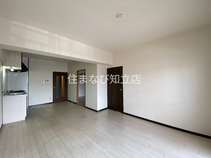 居室・リビング　同型別部屋写真