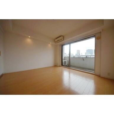 居室・リビング　別号室参考写真