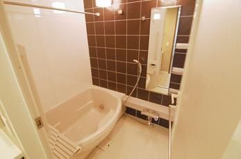 バス・シャワールーム　追い焚き機能　浴室乾燥機付きバスルーム