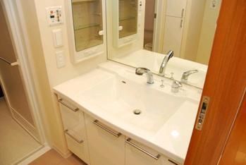 洗面設備　洗面台独立