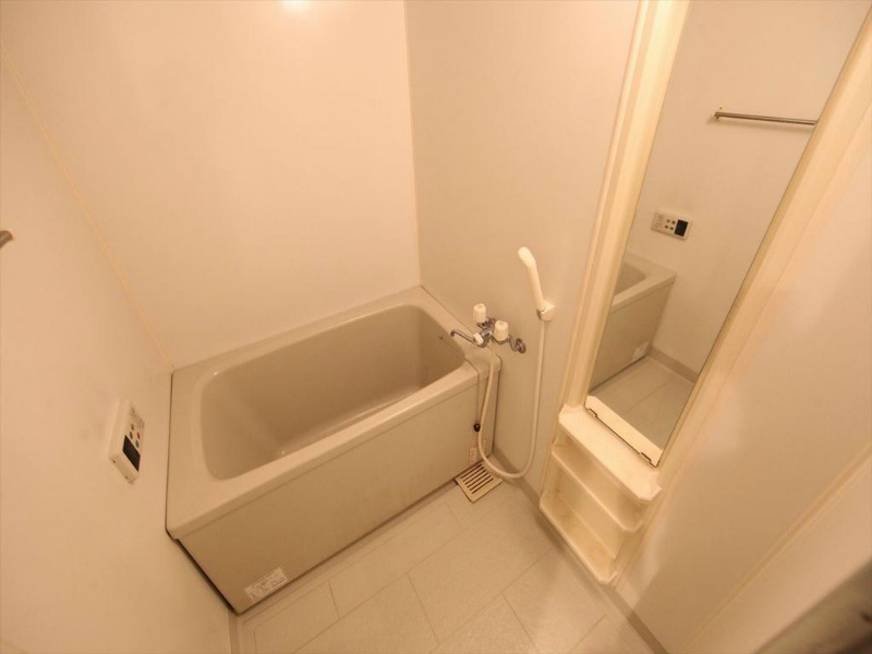 バス・シャワールーム　追い焚き付バスルーム