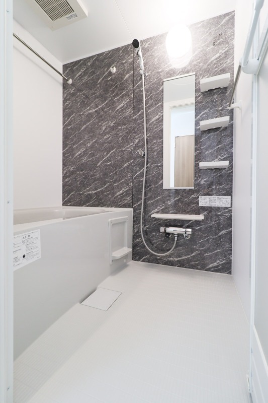 バス・シャワールーム　図面と現状に相違がある場合には現状を優先