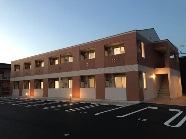 建物外観　外観写真（夜）