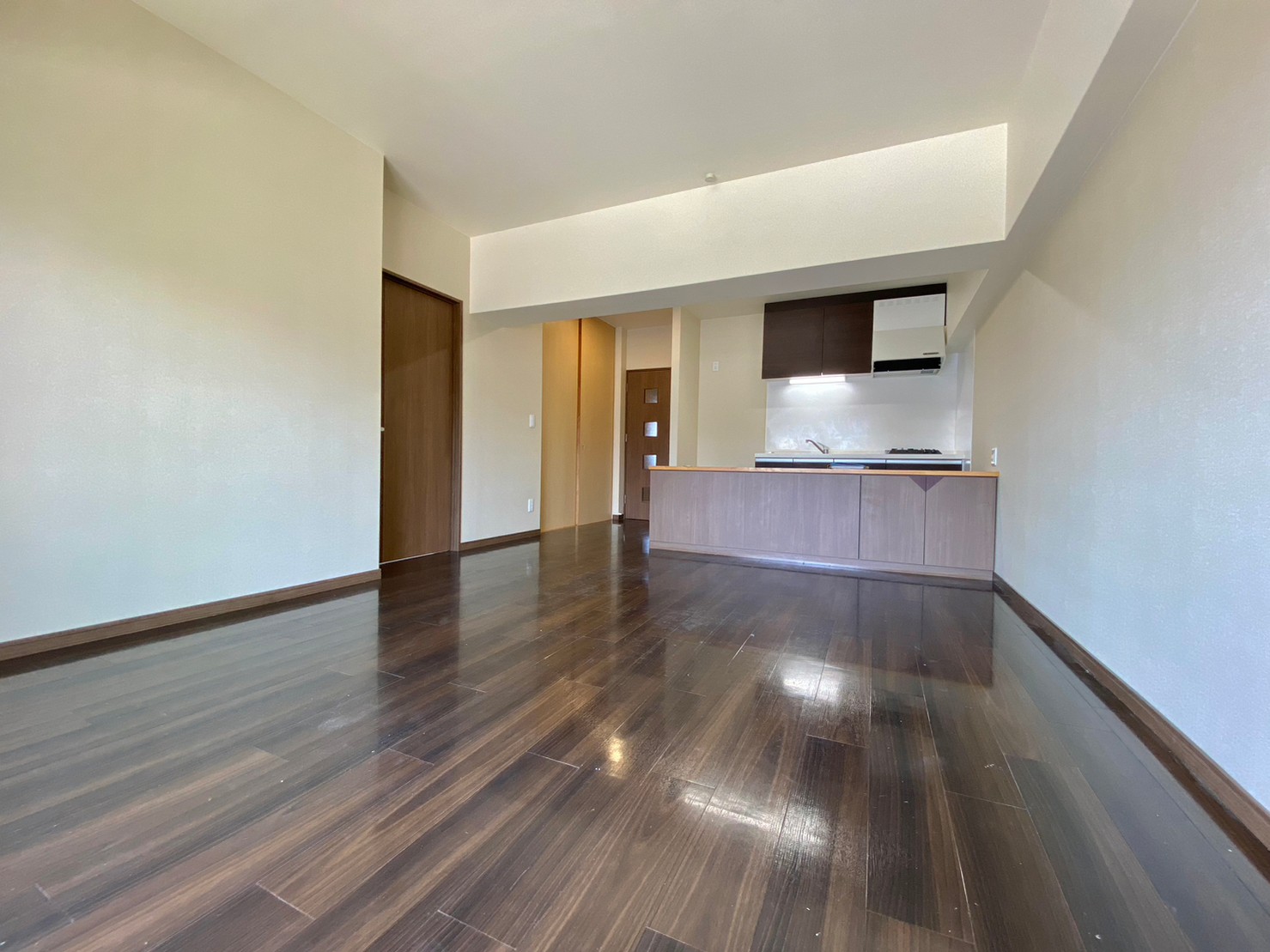 居室・リビング　※同物件別部屋の参考写真・現況優先