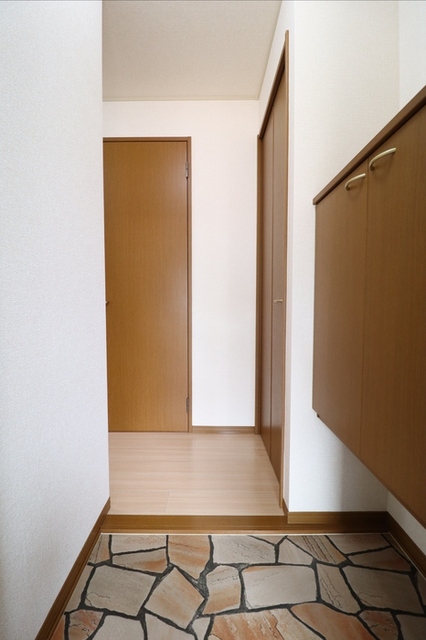 玄関　シューズボックス（カウンタータイプ）