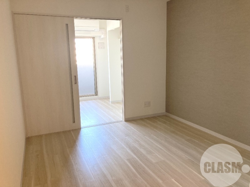 居室・リビング　アクセントクロスがオシャレ♪