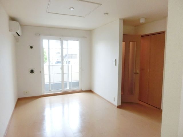 居室・リビング　エれしいエアコン付きリビング