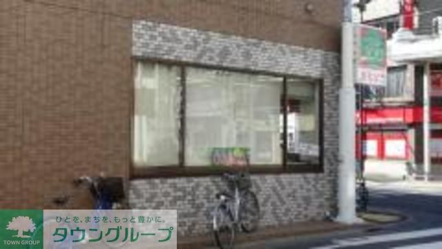 コンビニ　ローソンストア100江戸川南小岩四丁目店（コンビニ）まで70m