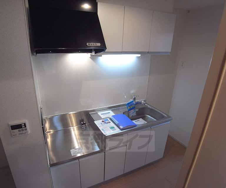 キッチン　２口コンロが置けます。