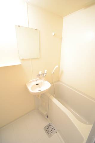 バス・シャワールーム　別号室の画像になります