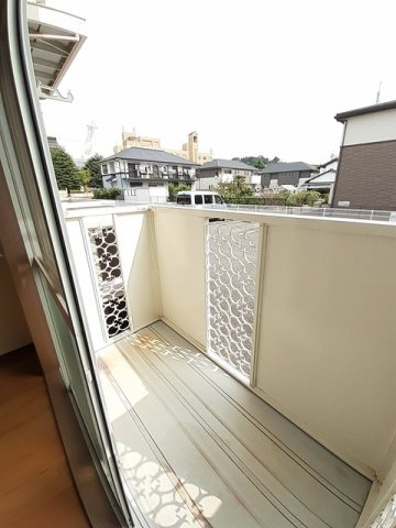 バルコニー　暖かな日差しのふりそそぐバルコニー